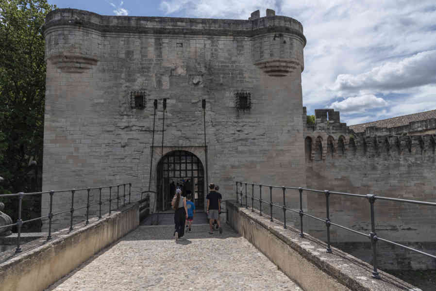 Francia - Avignon 090 - puente Saint-Bénezer.jpg